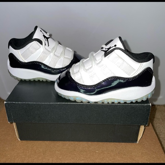 Jordan low Retro 11s - Picture 2 of 2